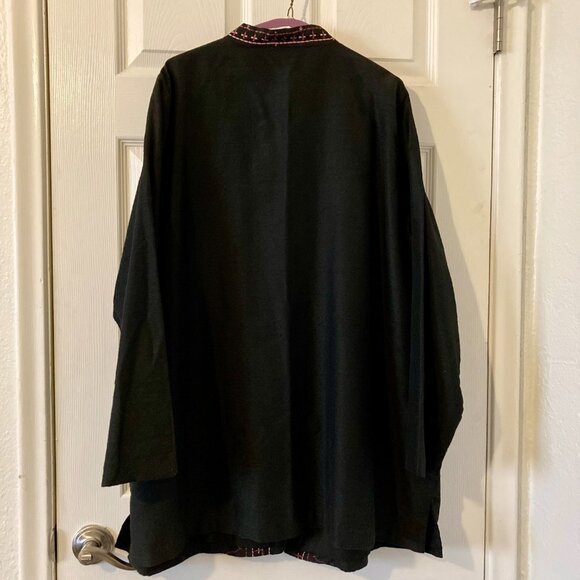 Excellent Condition, SZ see measurements, Linen Topper Jacket, Black w/ Pinks - Picture 3 of 3